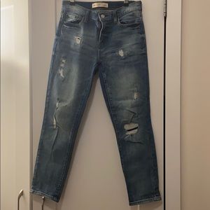 Gap girlfriend jean - size 25R